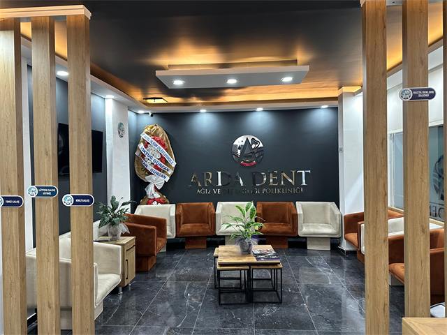 Bekleme salonu ve resepsiyon