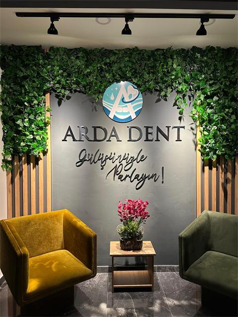 Arda Dent yeşil duvar karşılama alanı